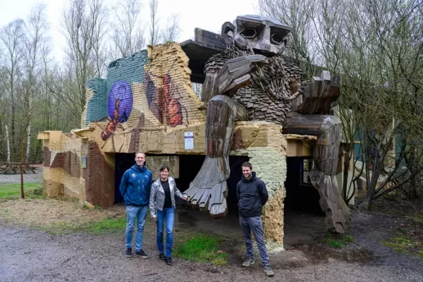Artistieke mieren nemen intrek in trollenbos in De Schorre: “Stuk erfgoed krijgt nieuw jasje”