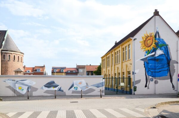 murals on education outside